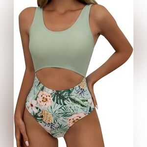 Women’s Medium Tankini Swimsuit